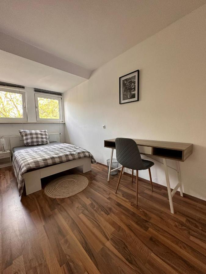 Zimmer Im Zentrum - In Der Naehe Zum Hauptbahnhof Paderborn Kültér fotó